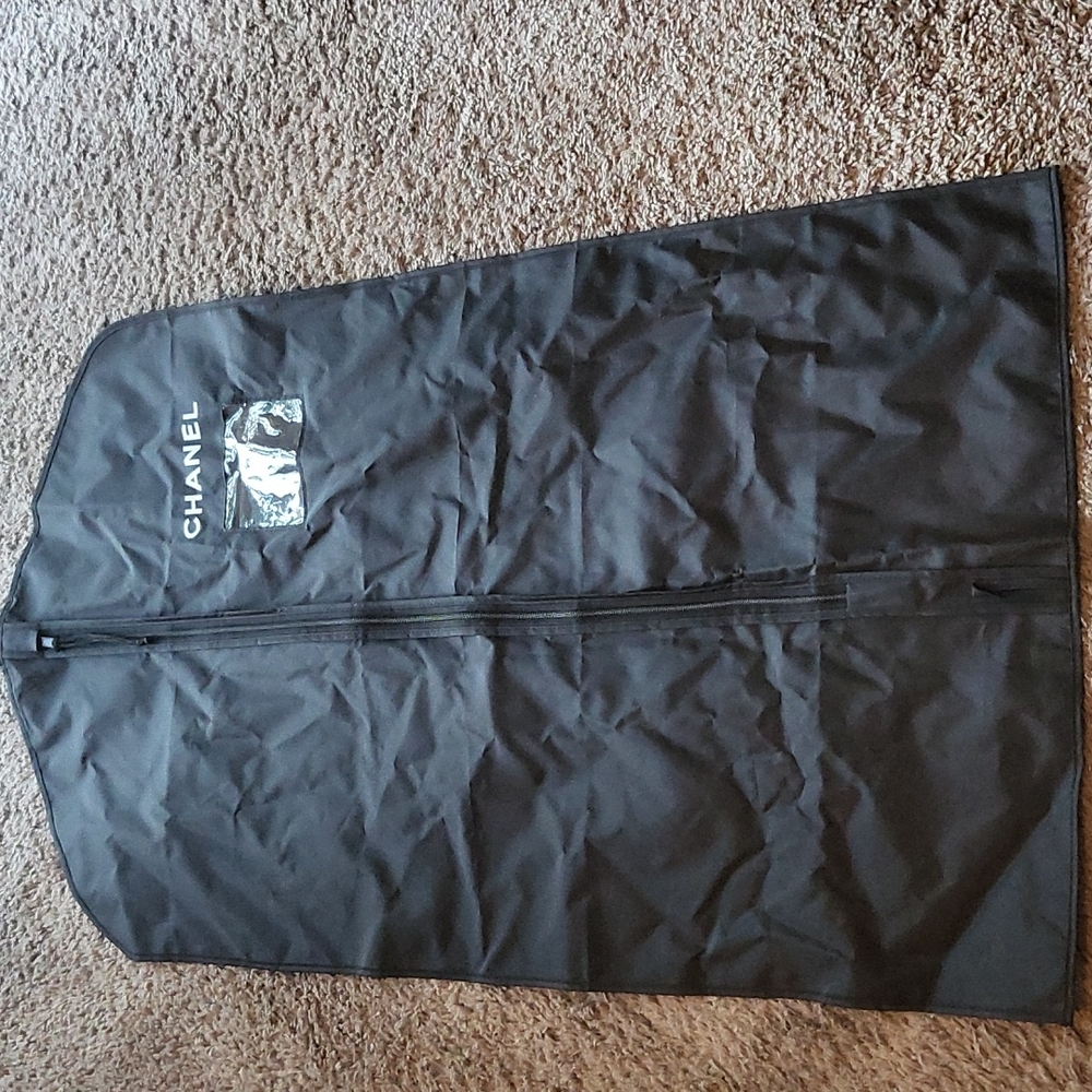 100 💯 authentic Chanel thin garment bag medium size